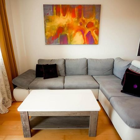 Apartment Rondo Pula Lovely And Sunny Exterior photo